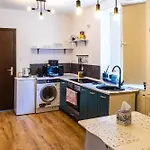 Villa Nordic - With Private Yard, Bbq & Free Parking, 4 Km From Center *