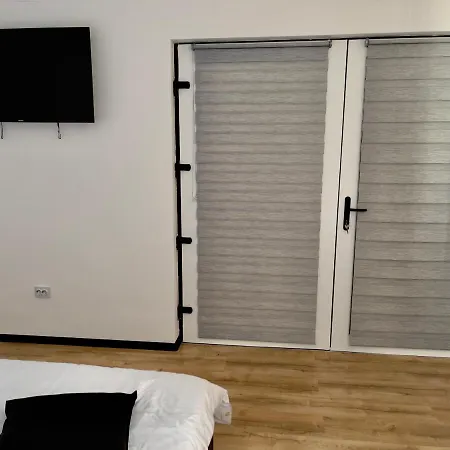 Vila Nordic - With Private Yard, Bbq & Free Parking, 4 Km From Center
