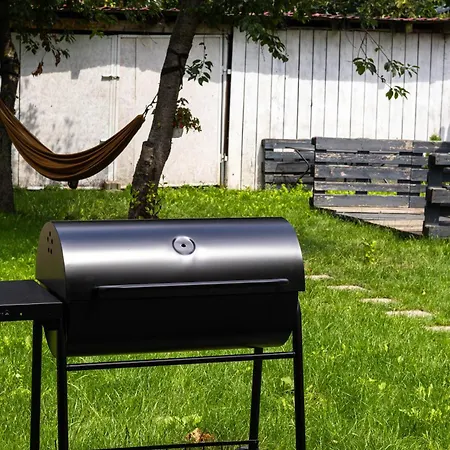 Villa Nordic - With Private Yard, Bbq & Free Parking, 4 Km From Center *