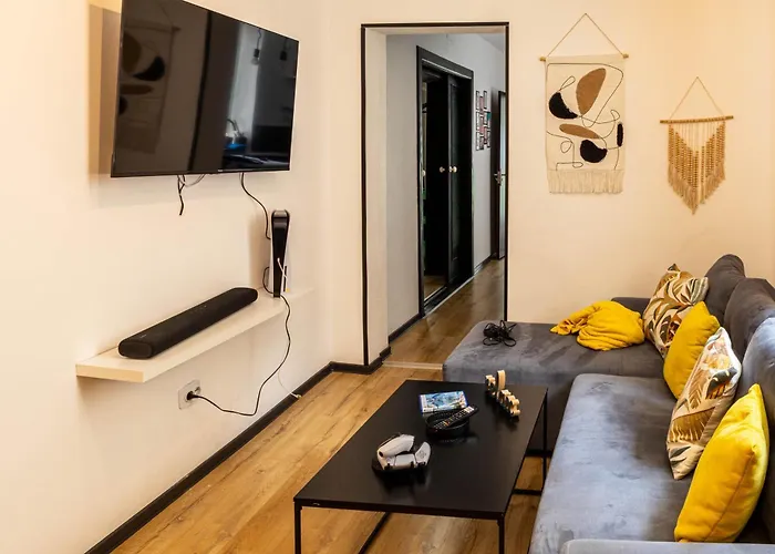 Villa Nordic - With Private Yard, Bbq & Free Parking, 4 Km From Center Brasov