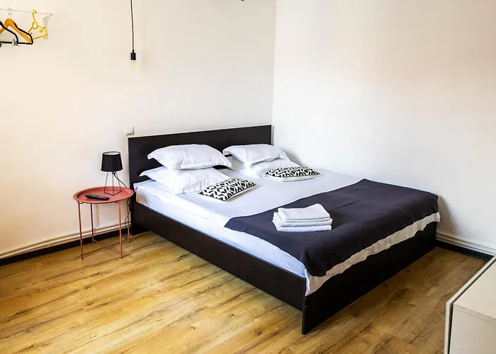 Nordic - With Private Yard, Bbq & Free Parking, 4 Km From Center * Brasov